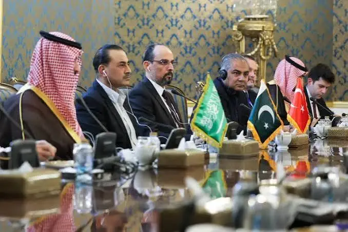 Saudi Arabia Turkey Pakistan Officials Meet Iran Leaders in Tehran