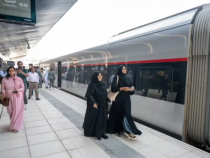 Etihad Rail Crosses 100,000 Tickets as UAE Embraces Intercity Train Travel