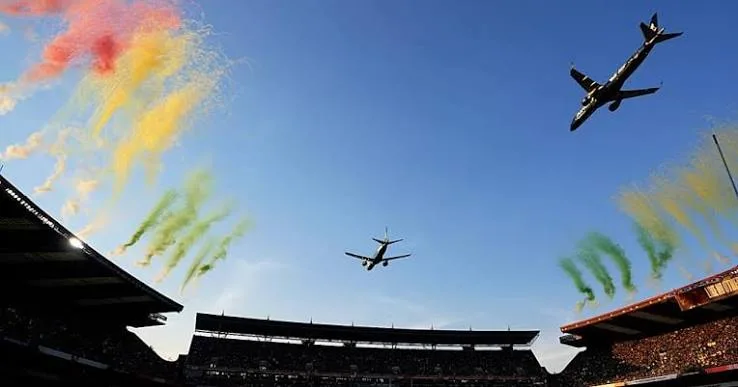 Low-Flying Airlink Jets Ignite Global Debate Over Rugby Stadium Spectacle