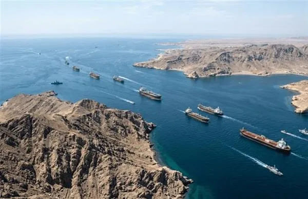 US and IRGC Trade Fire as Oil Tankers Come Under Attack in Hormuz