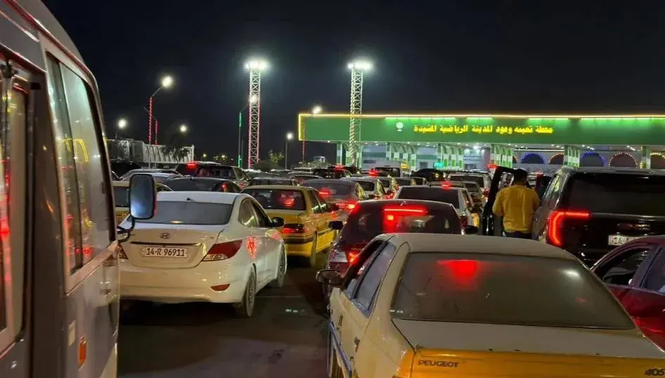 Long Fuel Queues Grip Iraq Despite Its Vast Oil Wealth