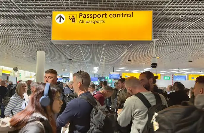 U.S. Opens Faster Airport Immigration Clearance to Citizens of 23 Countries