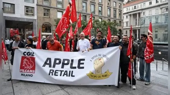 Apple Workers in Italy Strike as iPhone 18 Pro Goes on Sale