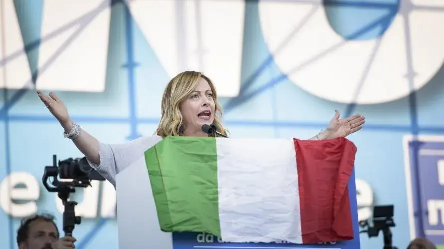 Italy Plans School Face Covering Ban, Caps on Foreign Students Per Class