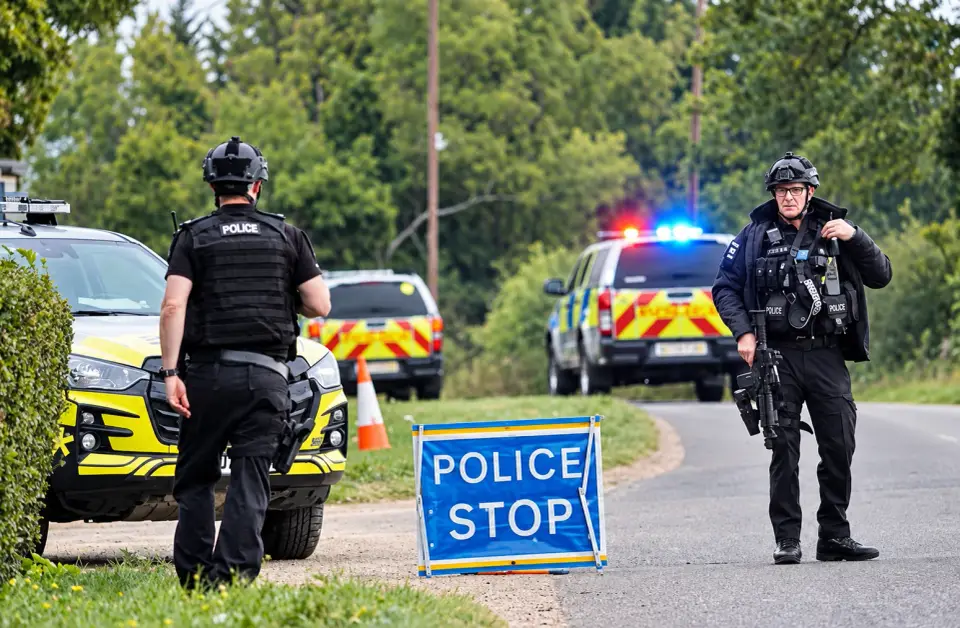 UK Police Arrest Five Men Near RAF Fairford in Terror Probe