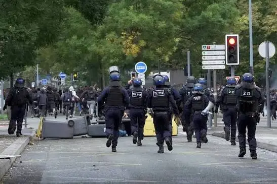 5,000 Arrested, Hundreds of Schools Closed as France's Student Protests Grow