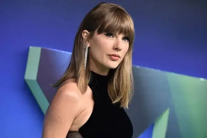 Taylor Swift Makes Billboard History Again as ‘Patient Zero’ Hits No. 1