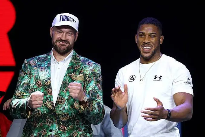 Joshua-Fury Fight Tickets Sell Out in One Hour as 500,000 Fans Queue Online