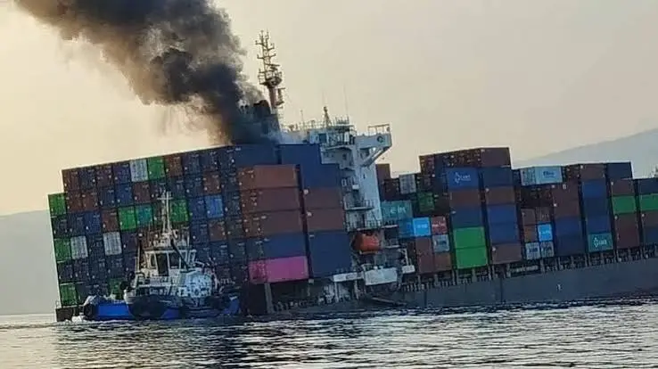 Iran Claims Ship Carrying 2,500 Containers Sank After Mine Strike
