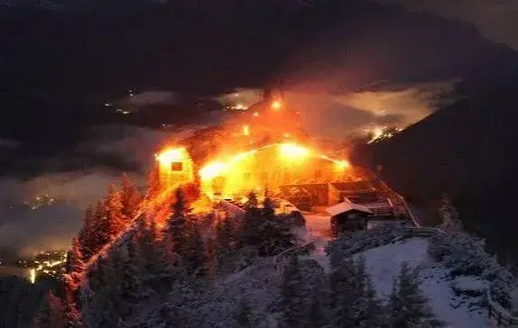 Hitler’s Eagle’s Nest Retreat Nearly Destroyed in Major German Alps Fire